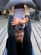 Yoga en famille à la Nef des Jouets - Rachel Seigneur