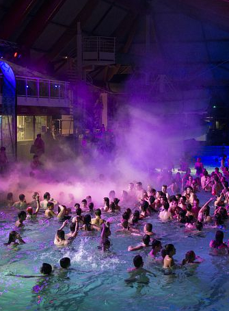 La Nuit des piscines en famille