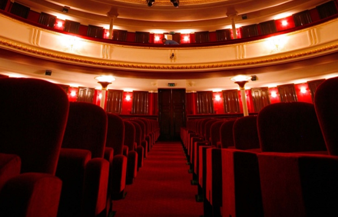 Dorothy Theatre De La Porte Saint Martin Théâtre de la Porte Saint-Martin Salle de théâtre Paris - Citizenkid