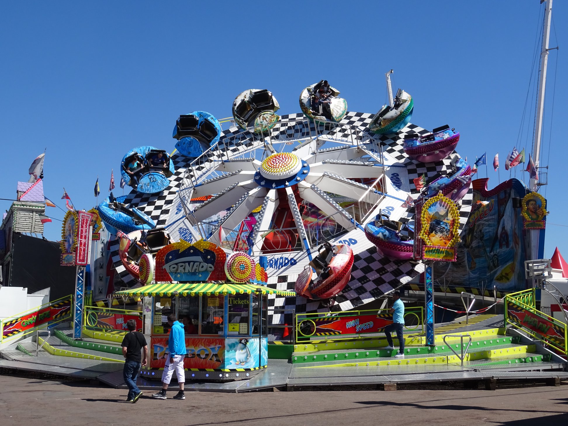 Fête Foraine de Nantes 2024 manèges et attractions en famille