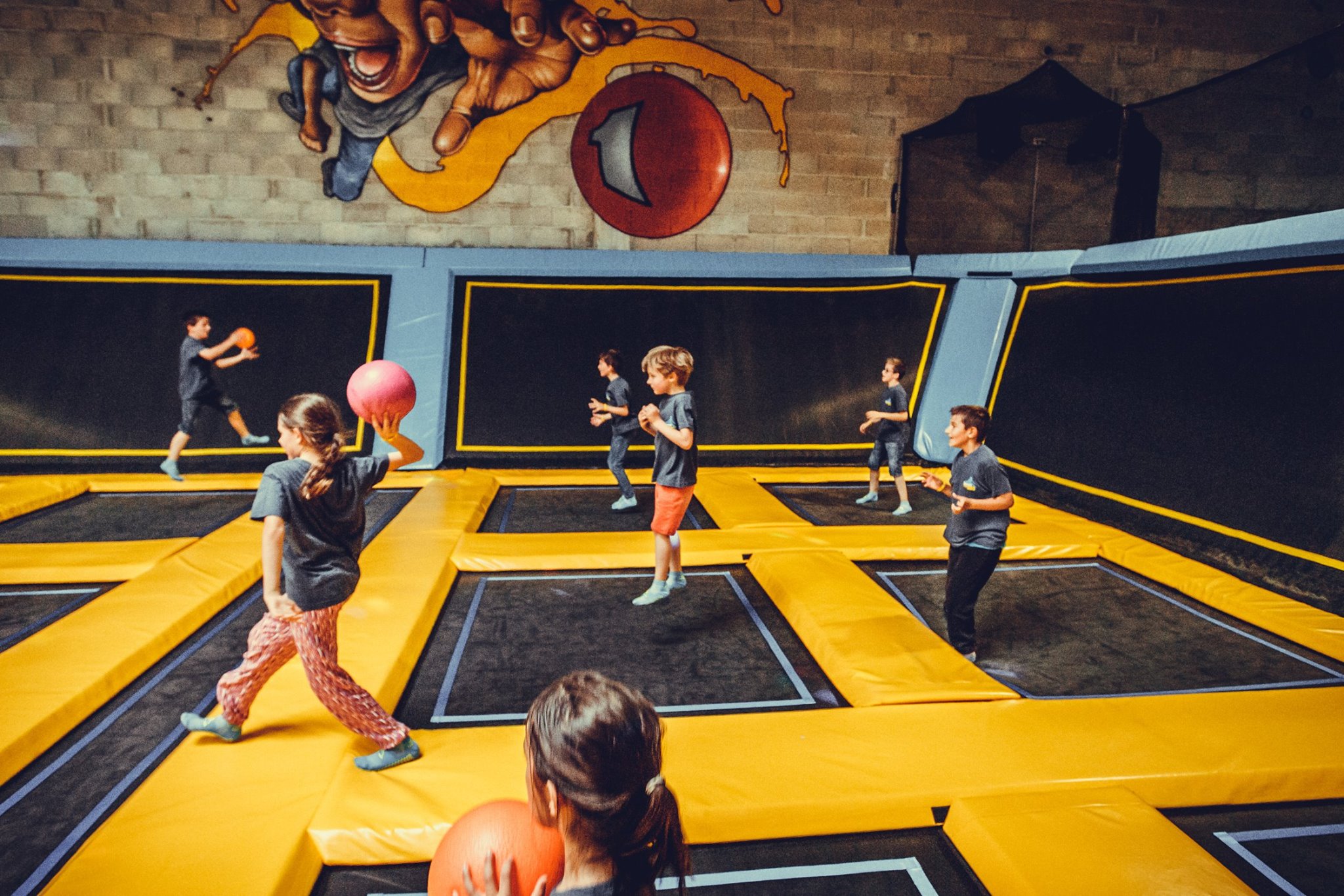 Jump City Trampoline Parc 95 Roissy En France Let's Jump Trampoline Park : parc de loisirs à Strasbourg, arène de