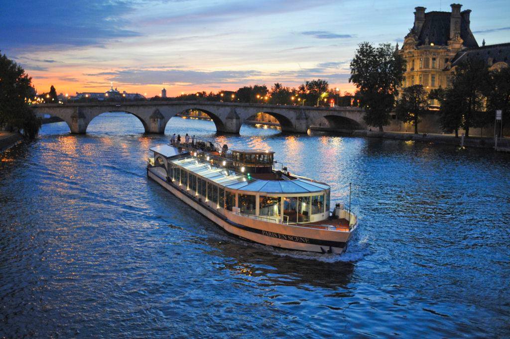 Paris en Scène dîner et brunch croisière en famille toute l