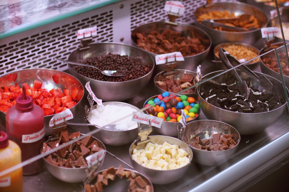 Yogurt Factory Glace yaourt avec ingrédients au choix à partager en