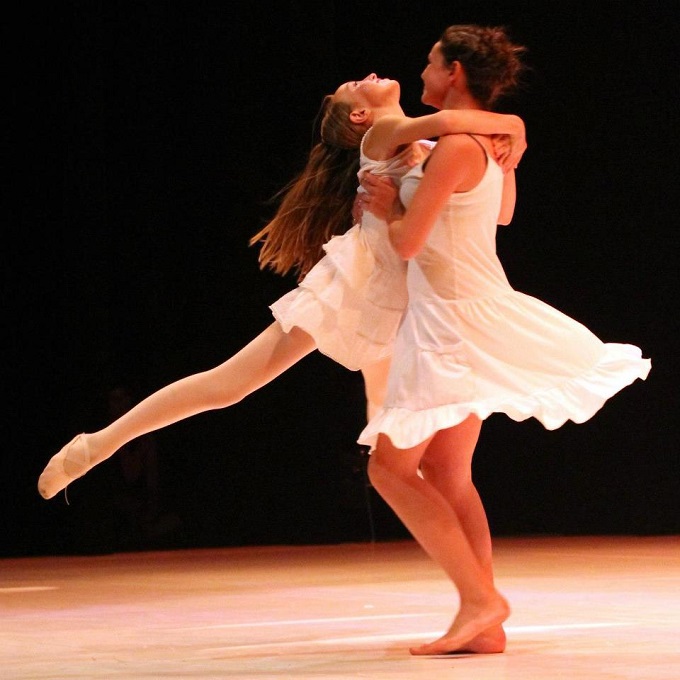 on le trissait pour danser 3 lettres