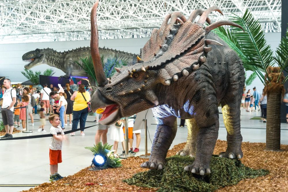 Le Monde des Dinosaures, exposition de dinosaures animés, sortie en famille  à Bordeaux