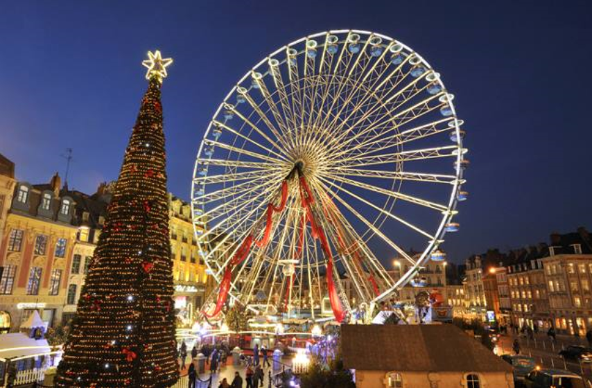 La grande roue de Lille : manège de Noël 2022 sur la Grand'Place