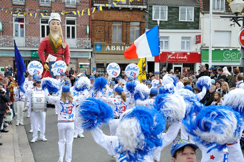Carnaval de Dunkerque 2024 : fête déguisée à vivre en famille dans le Nord  - Citizenkid