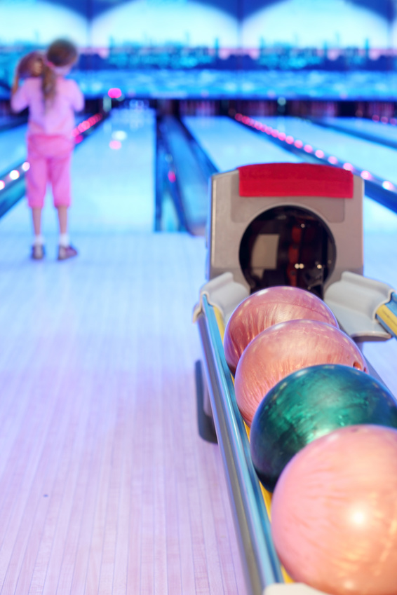 A quel âge emmener mon enfant au bowling ? 