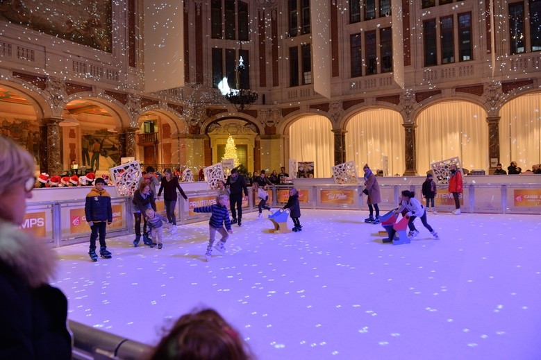 Patinoire de Noël à Lille : session de glisse au Palais de la Bourse avec les enfants - Citizenkid