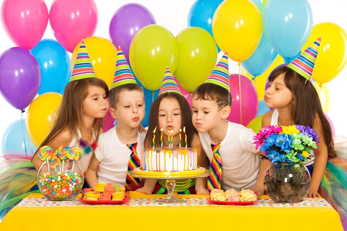 Organiser une fête d'anniversaire pour enfant : tout savoir pour