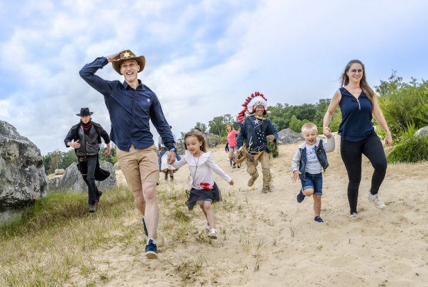 Mer de Sable en famille : déguisés en cowboys et Indiens