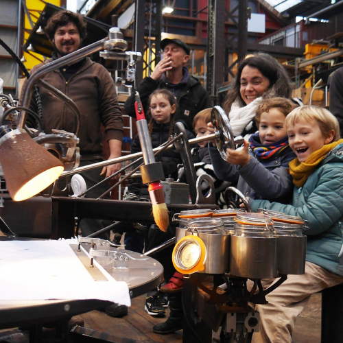 Dans les cartons : expo en famille