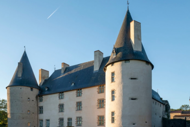 Château de Villeneuve-Lembron