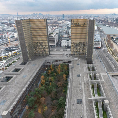 BnF  - Bibliothèque François-Mitterrand : vue extérieure