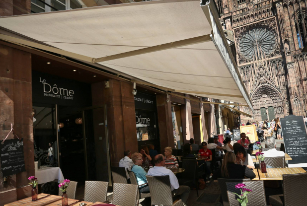 La belle vue de la terrasse du Dôme