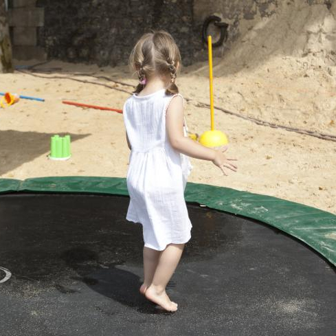 Paris Plages : trampolines enfants