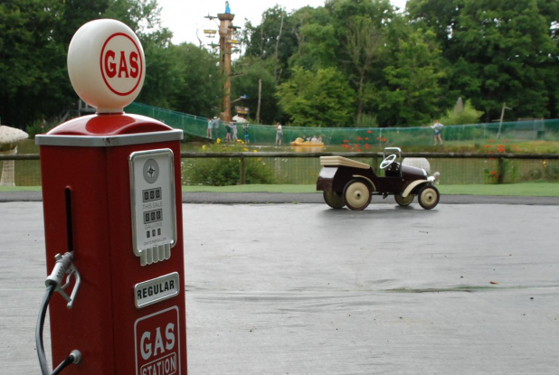 Cobac Parc : voiture rétro