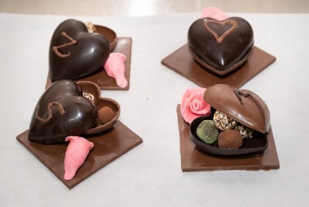 Création de pièces de chocolat