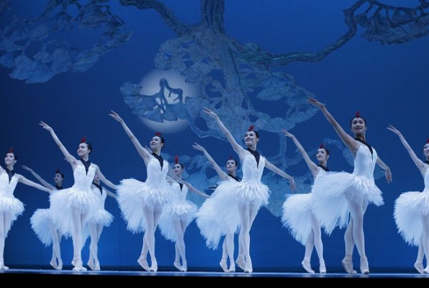 Casse-Noisette - Ballet National de Chine : arbre
