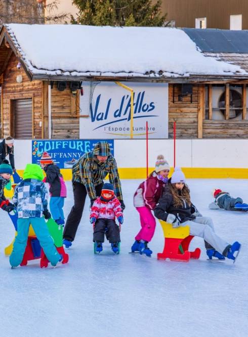 Le Val d’Allos en famille - patinoire en plein air