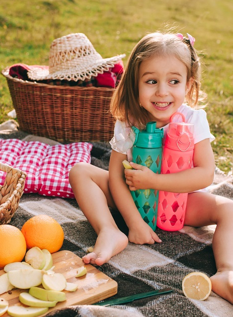 Le top des parcs pour un pique-nique en famille à Paris - Fillette ravie