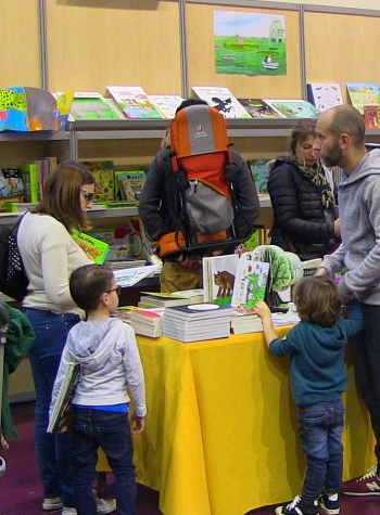 Libraires à La fête du livre de jeunesse de Saint-Paul-Trois-Châteaux