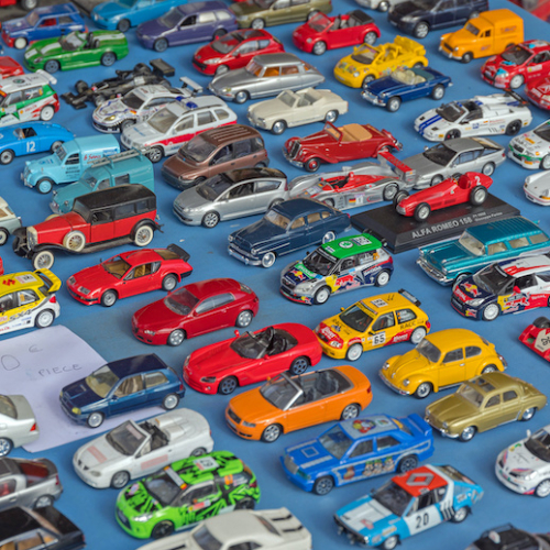 Puces de Nice : petites voitures