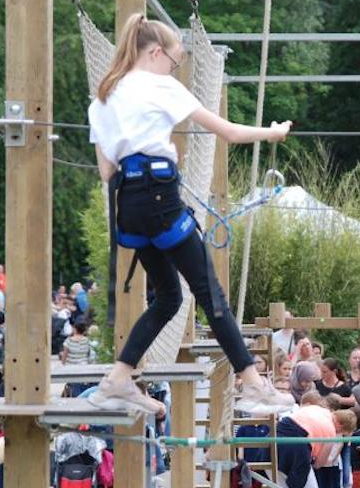 Fête des gens Loos : accrobranche enfant