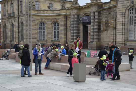 Chasse aux eufs de Pâques à Strasbourg - place du chateau