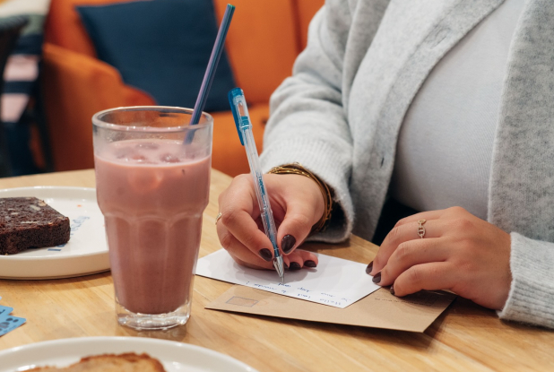 Café Pli : goûter et lettres