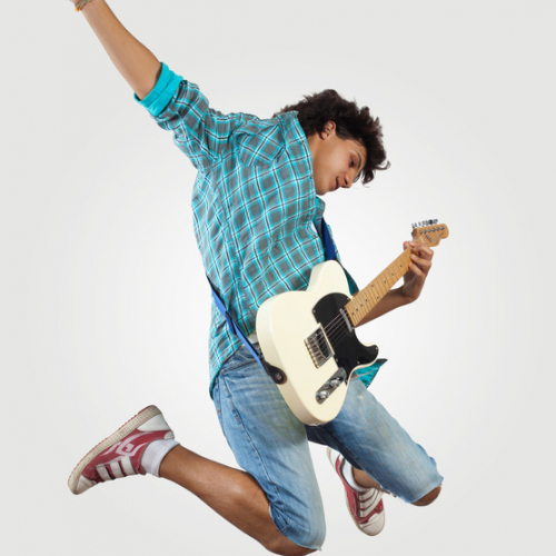 Les conseils d'un pro aux enfants pour faire du Air guitar