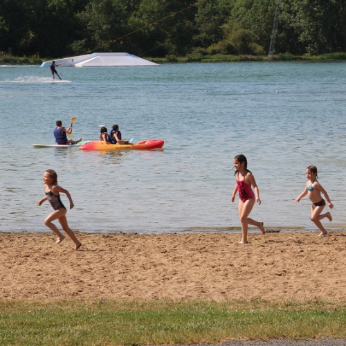 Moncontour Active Park : baignade en famille