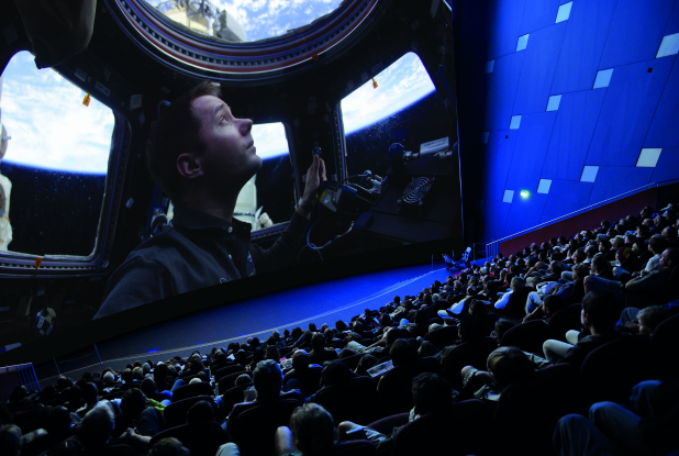 Écran géant film Pesquet