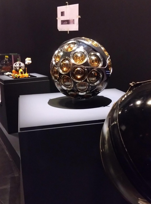 Expo Explorer l'infiniment...