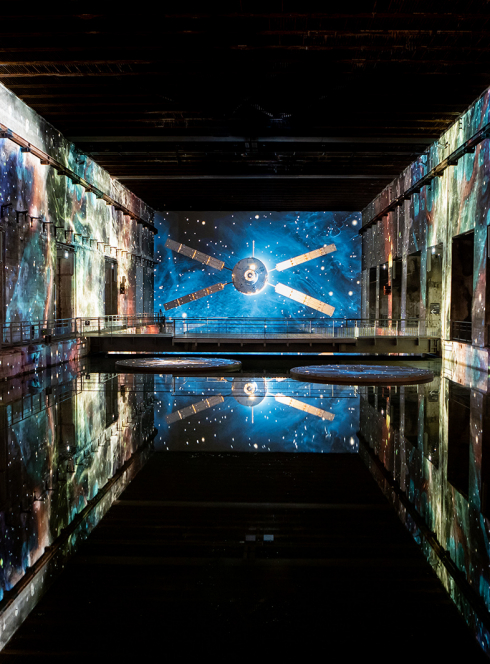 Expo Destination Cosmos : l'ultime défi : satellite