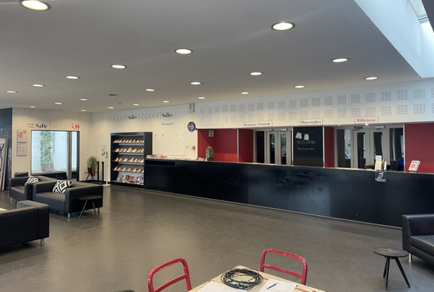 Hall du Théâtre de la Renaissance - saison 25-26