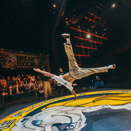Break the floor international : Un danseur de hip hop