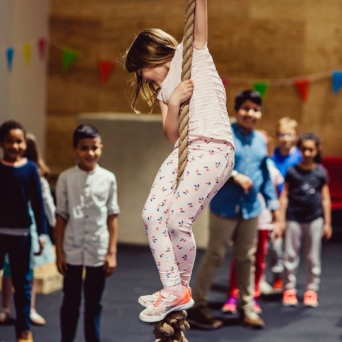 Ecole de Cirque de Bordeaux : fillette corde