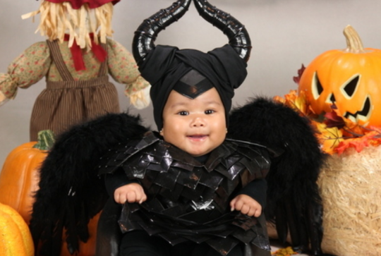 Halloween : des costumes adorables pour bébés - Maléfique