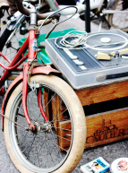 Braderie de Wazemmes : Vélo et tourne disque