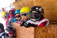 5 raisons de découvrir les Alpes du Léman cet hiver 2025-26 - enfants au ski