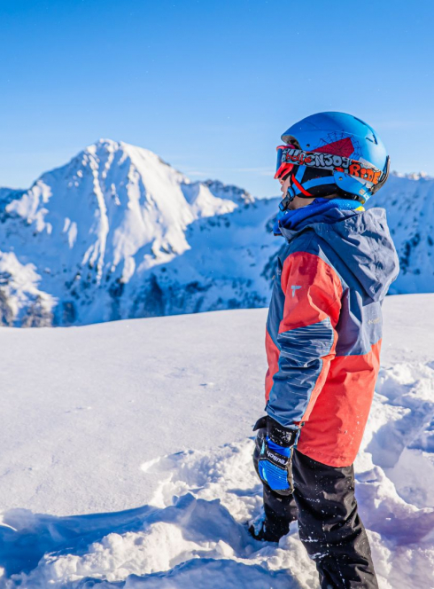 Belledonne Chartreuse : à chaque famille son domaine - enfant dans la montagne