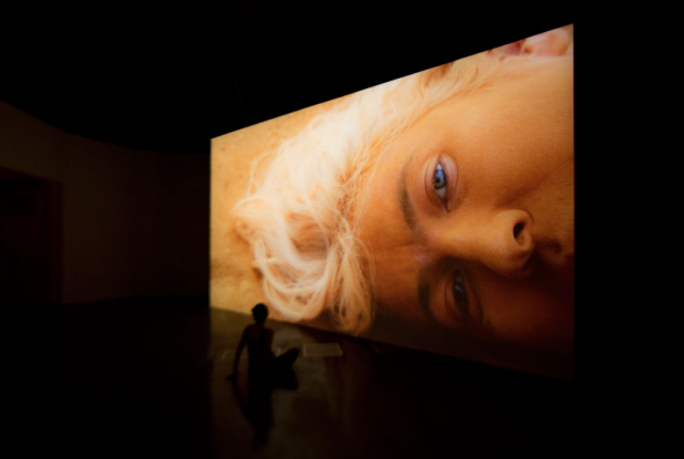 20/20 : Accelerando - Lita Albuquerque : sur le côté