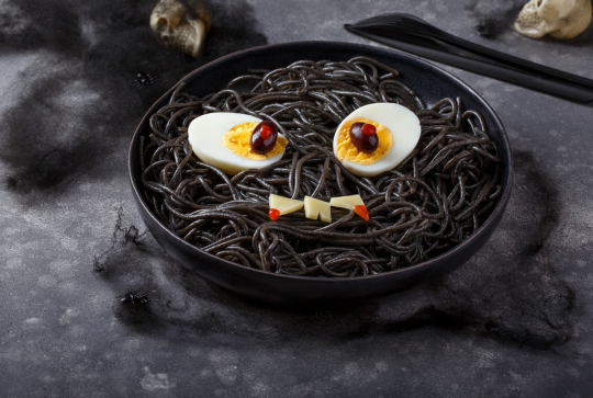 Recette Halloween : spaghetti noir