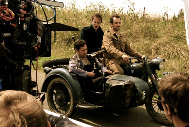 En mai, fais ce qu'il te plaît