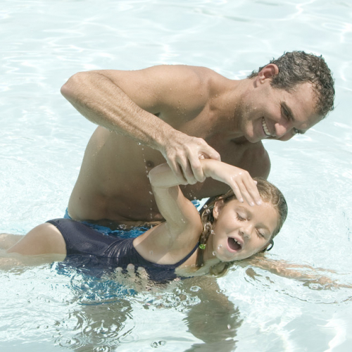 Bébé nageur au centre aquatique de Bois Colombes