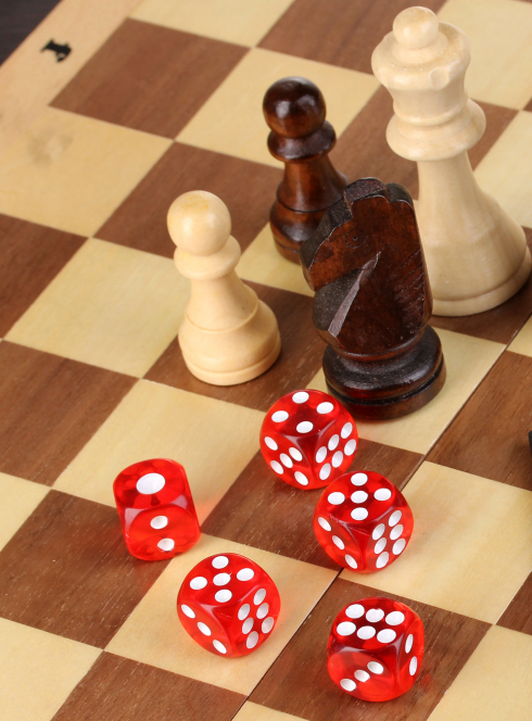 Jeux de société échecs cartes