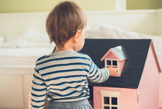 Des idées pour que vos enfants s'occupent (et s'amusent) seuls - Jeux d'imitation