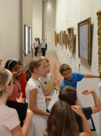 Musée des Beaux Arts de Lyon visites enfants, enfants qui regardent un tableau