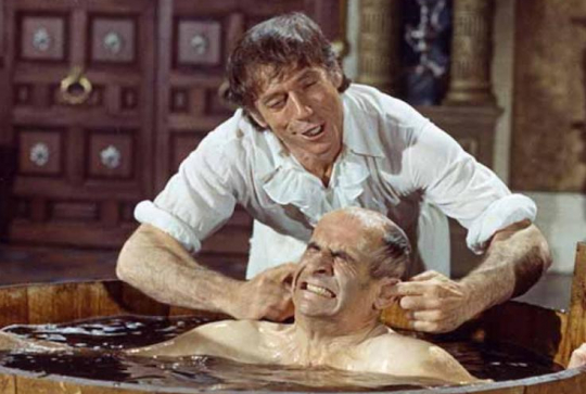 La Folie des grandeurs : Yves Montand et Louis De Funès